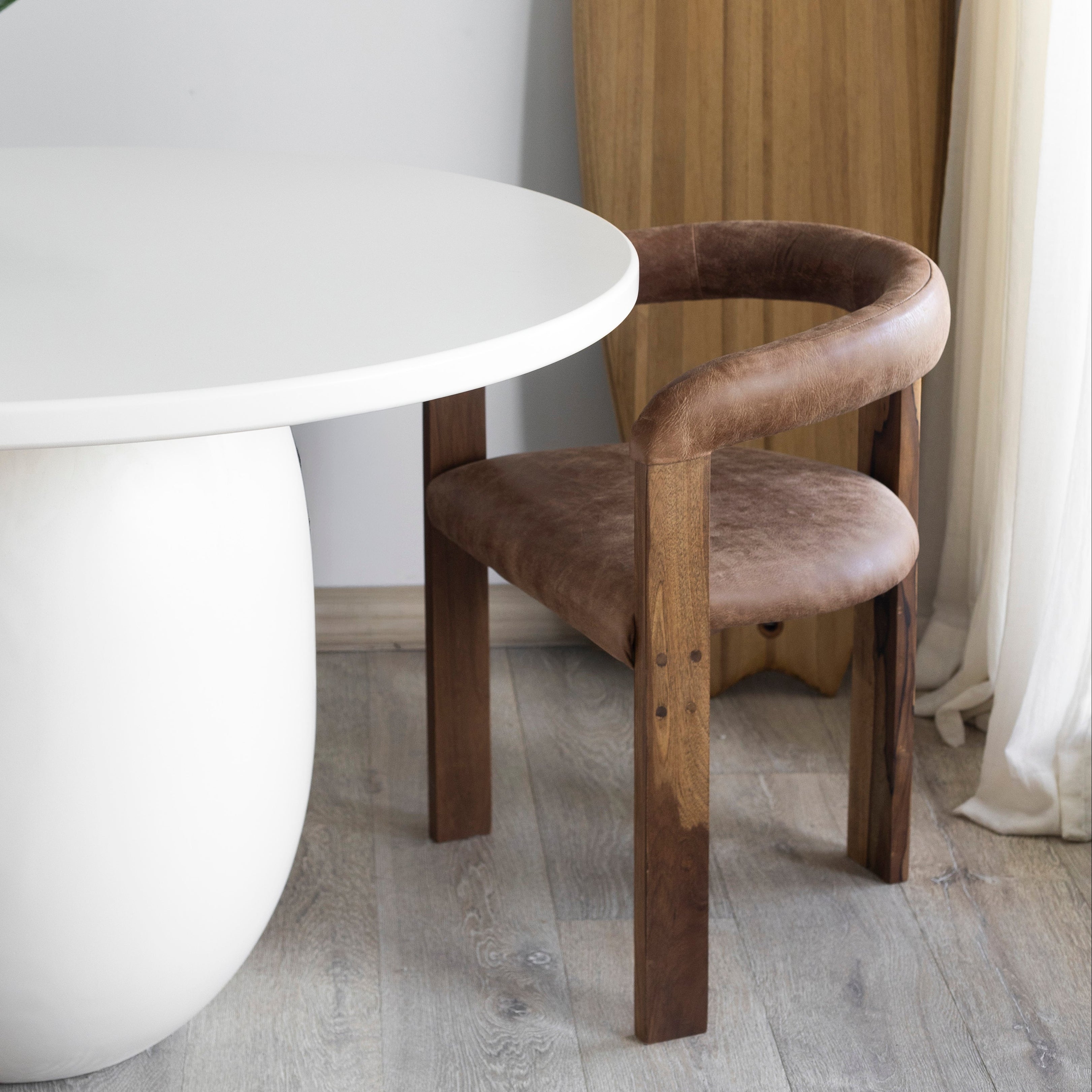 Silla Arco Cuero