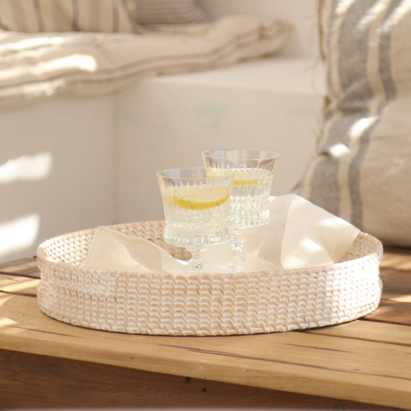 Bandeja White Rattan, últimas dos!