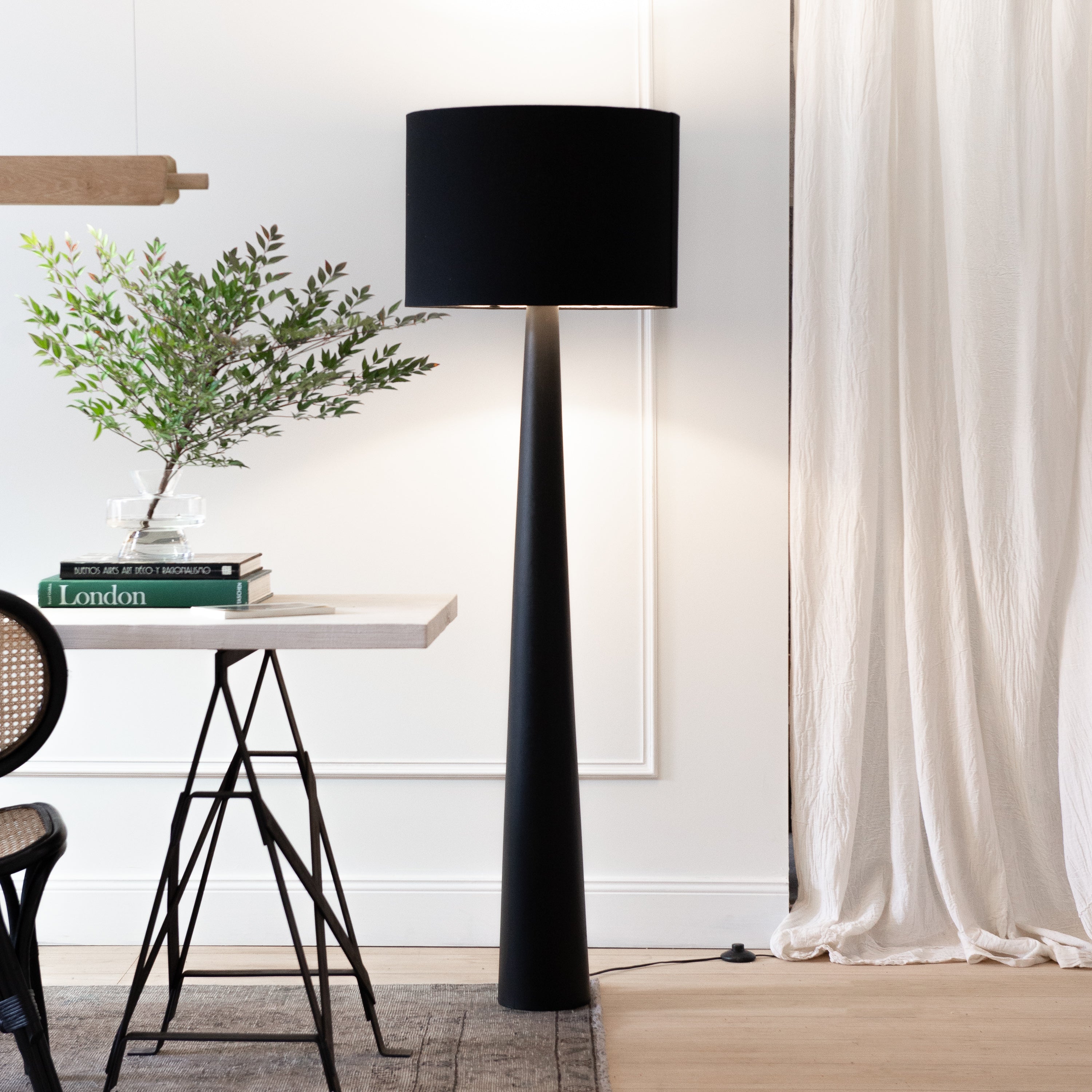 Lámpara de pie Lenga