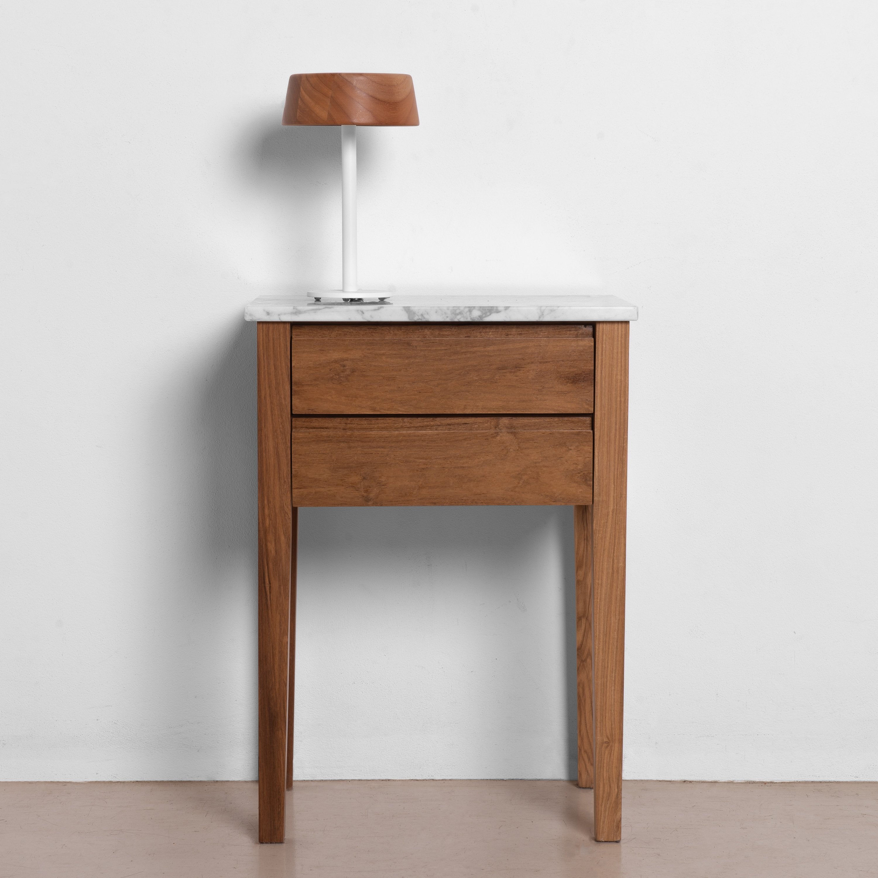 Mesa de Luz Nina Tall